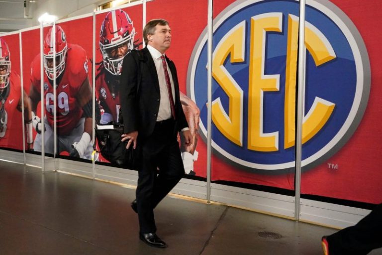 Georgia’s path to playoff clear after Bulldogs clinch spot in SEC title game