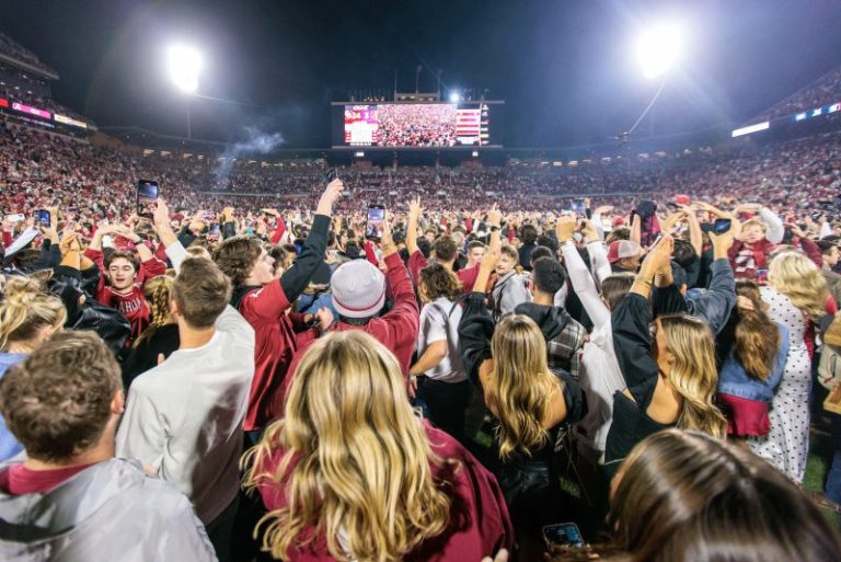 Kirk Herbstreit compares Oklahoma fans prematurely rushing field to sheep