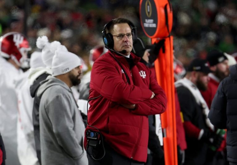 Indiana coach explains late punt in CFP loss to Notre Dame