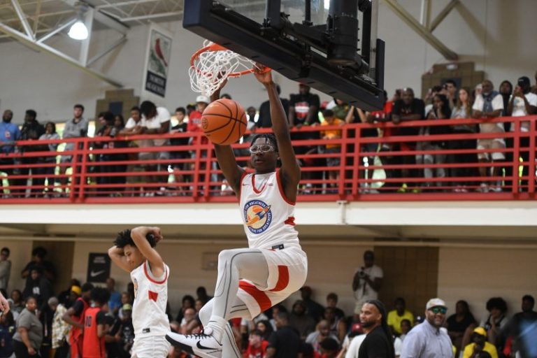 LeBron’s youngest son announces college choice
