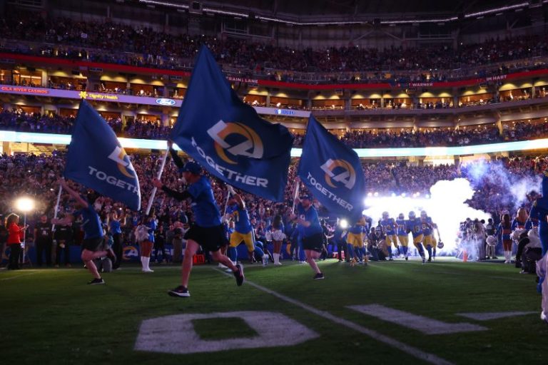 Rams buy full-page ad in Arizona Republic to thank Cardinals
