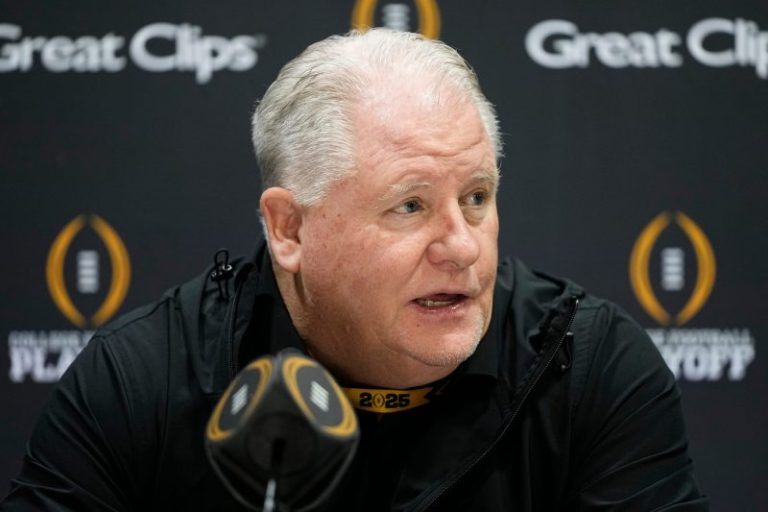 Ohio State OC Chip Kelly takes a jab at Oregon football for trickery