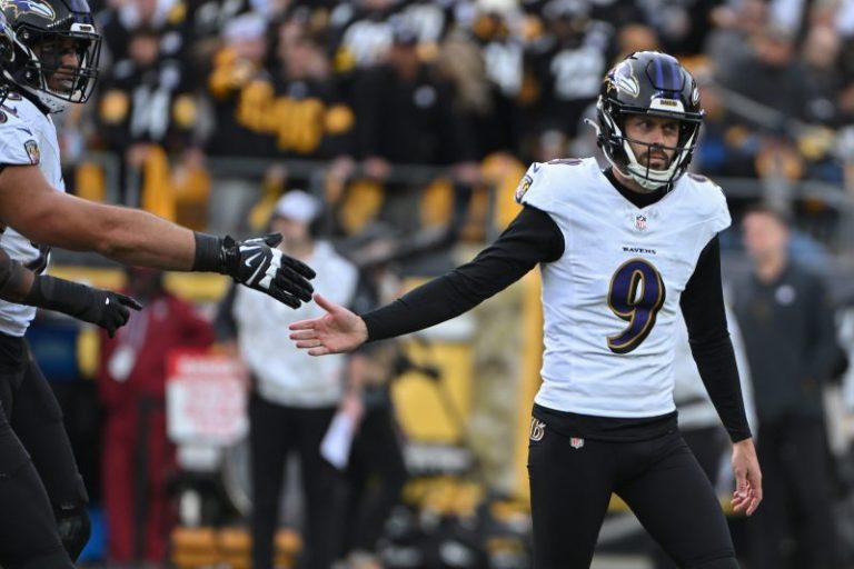 Opinion: As Justin Tucker faces more complaints, NFL, Ravens do nothing