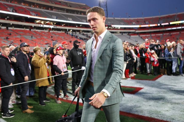 Arrest made after cars stolen in home burglary of Miami sports stars