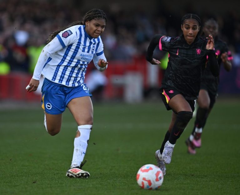 USWNT star suffers injury in Chelsea debut after million-dollar transfer