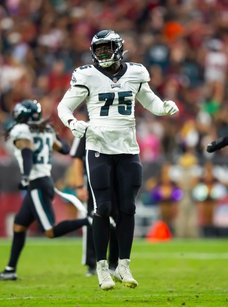 49ers defensive lineman conscious after collapsing during practice