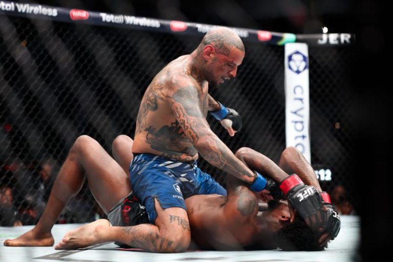 Paramount nabs UFC broadcast, streaming rights, starting in 2026