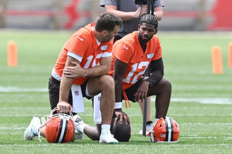 Browns QBs Flacco, Shedeur Sanders make bet on Delaware vs. Colorado