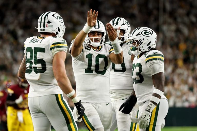 Winners, losers from Packers’ ‘TNF’ victory: Feel the (Jordan) Love