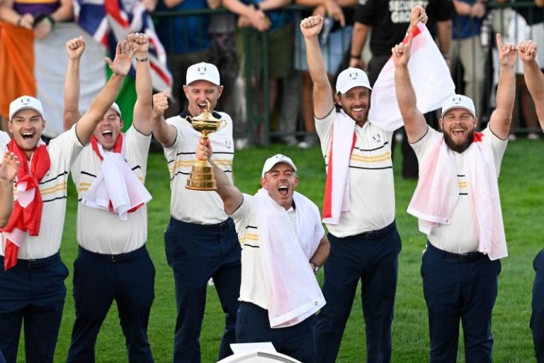 Rory McIlroy keeps Ryder Cup promise, silences unruly crowd
