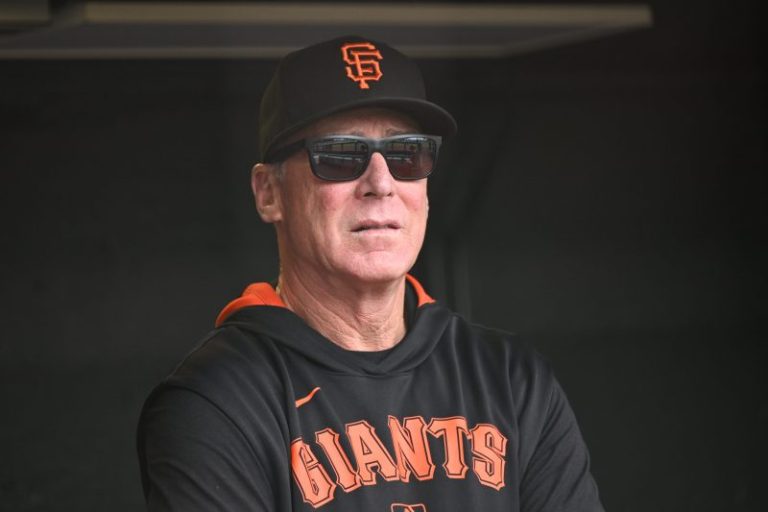 Giants fire manager Bob Melvin after two seasons