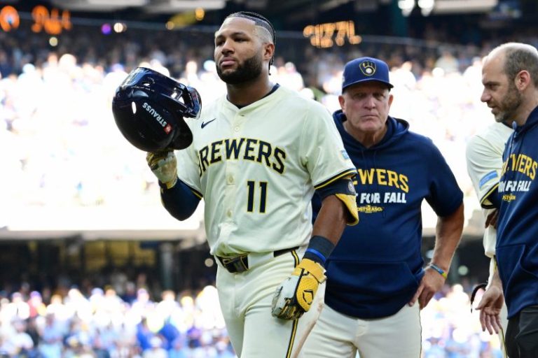 Brewers-Cubs live updates: Can Chicago get out of the hole?