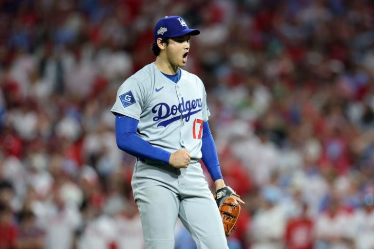 Dodgers flip script on Phillies while we ‘witness history’ in Ohtani