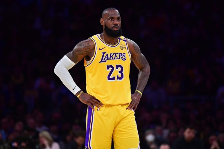 Lakers ticket prices rise after LeBron James’ social media post