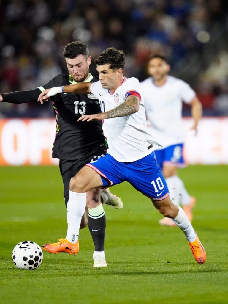 USMNT has comeback win vs. Australia in friendly; Pulisic injured