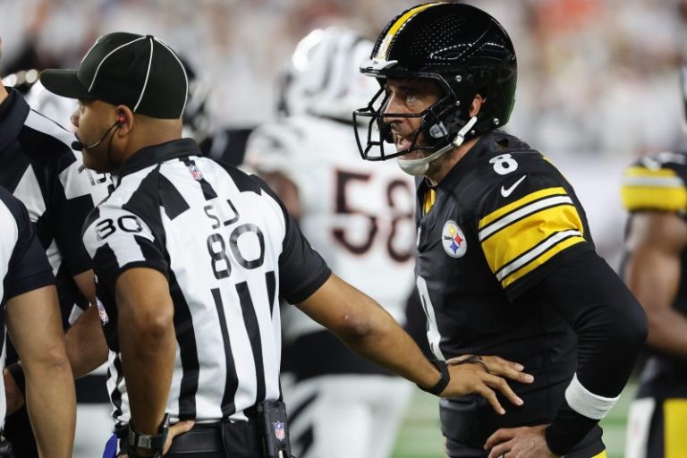 TD celebration hit took Aaron Rodgers down, and he wasn’t pleased