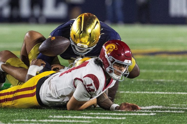 Where will USC football fall in top 25 after Notre Dame loss?