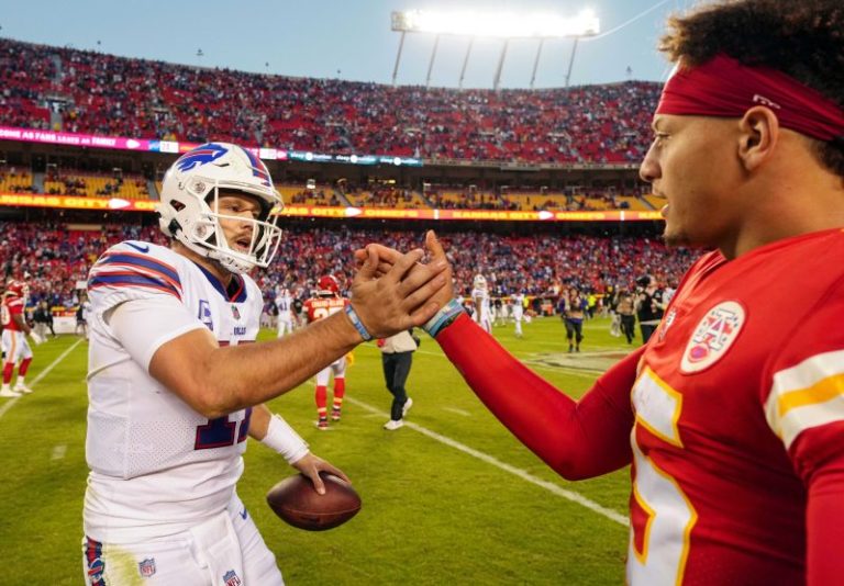 Chiefs-Bills and trade deadline drama: NFL Week 9 things to watch