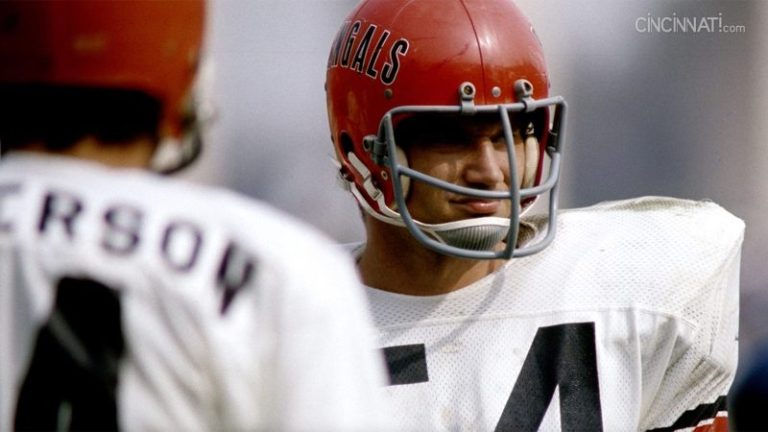 Hall of fame broadcaster, former NFL tight end Bob Trumpy dies