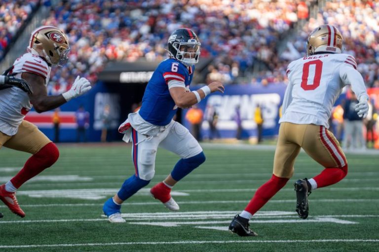 Top 8 fantasy football trade targets for Week 10