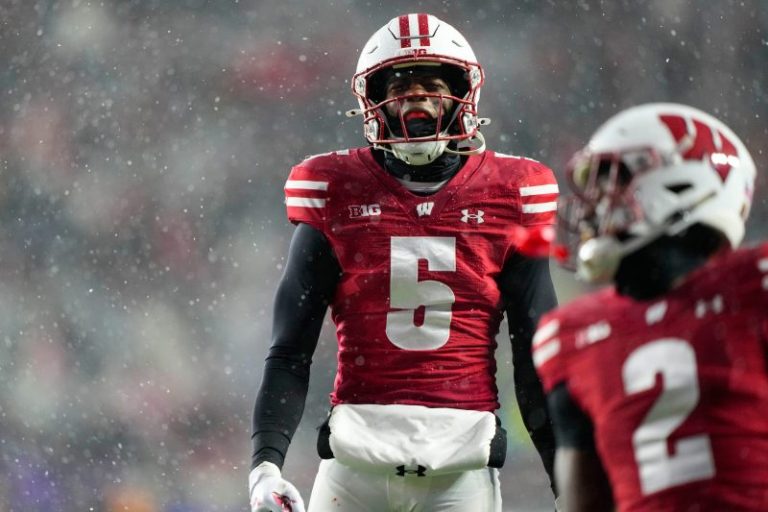 Wisconsin jumps around, ACC struggles leads best and worst of Week 11