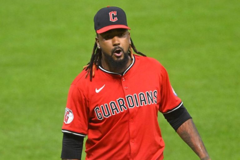 MLB pitchers get trial date for gambling scandal