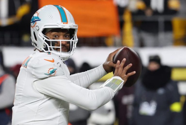 Dolphins coach doesn’t rule out benching Tua Tagovailoa