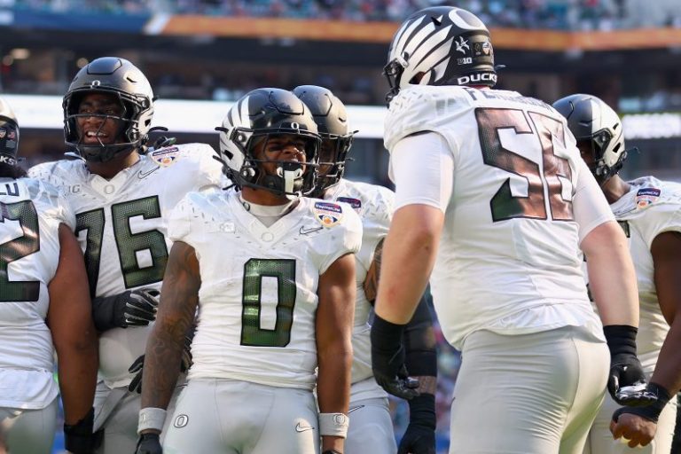 Oregon rules out key RB for Peach Bowl vs. Indiana