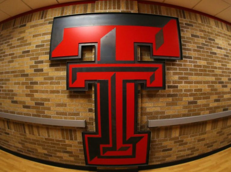 Tallest player in women’s college basketball to join Texas Tech