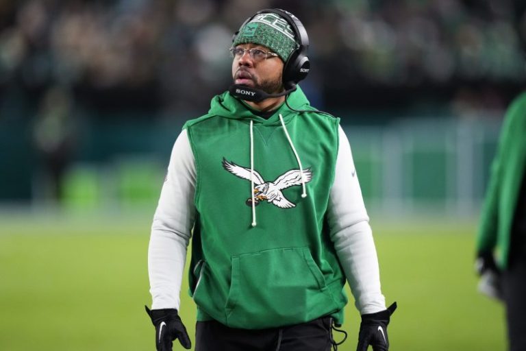 Cowboys to hire from rival team for defensive coordinator role