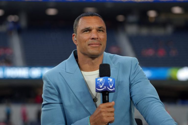 Why ‘relax your tight end’ Super Bowl ad is personal for Hall of Famer