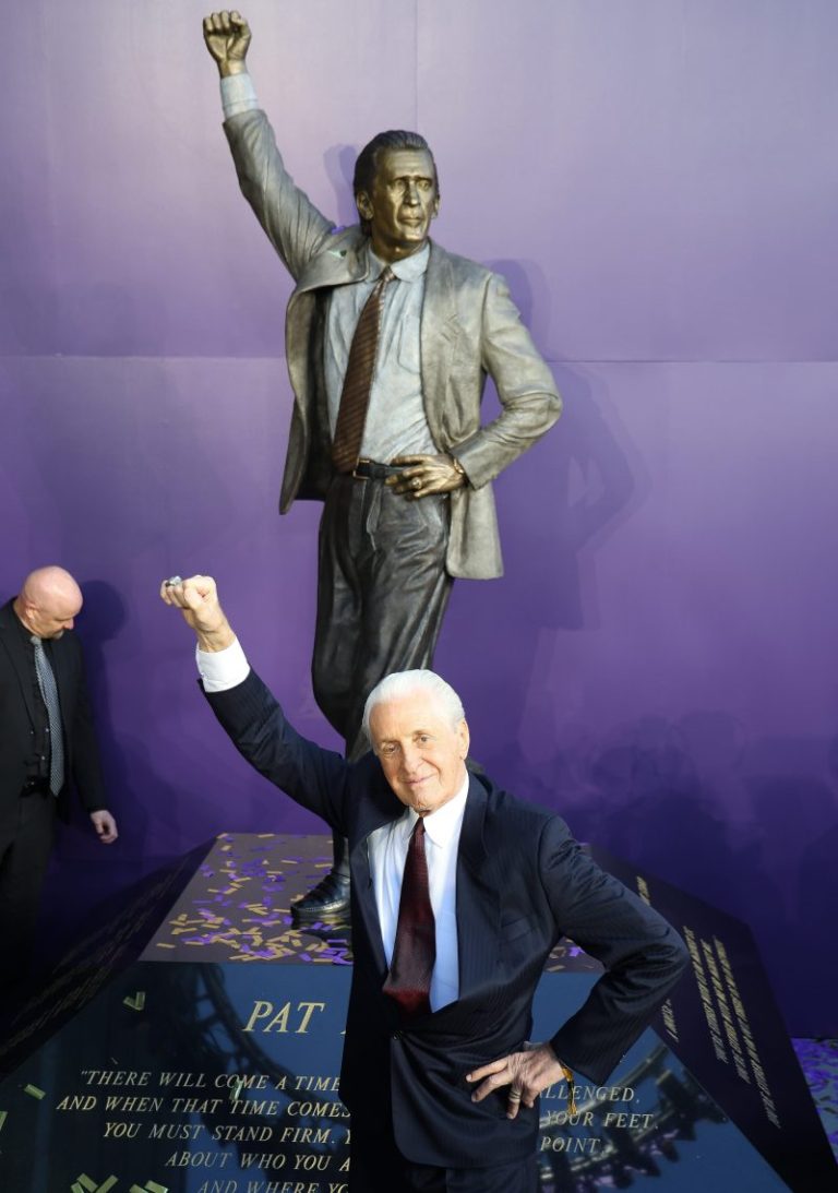 Lakers unveil Pat Riley statue celebrating former coach: Check it out