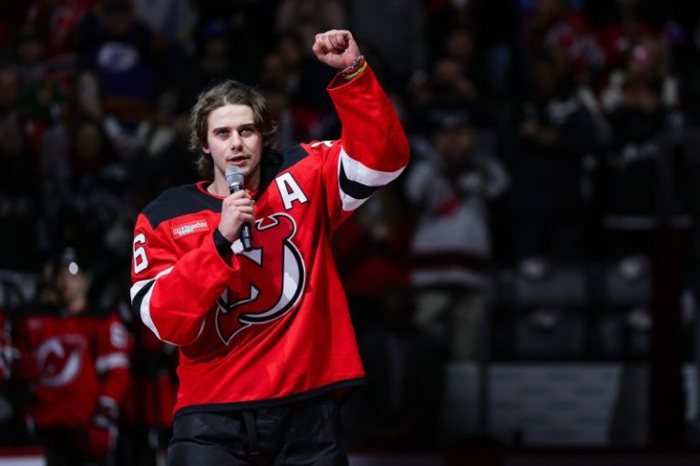 Olympic OT hero receives rousing ovation in first game back in NHL