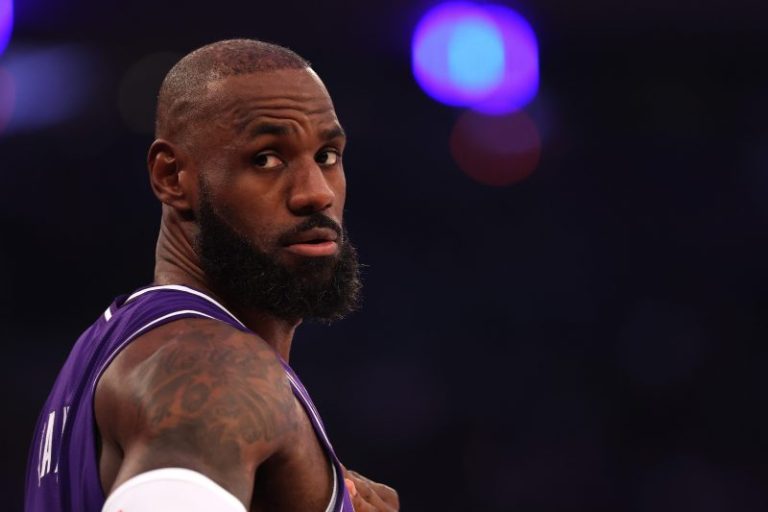 Latest injury update on Lakers’ LeBron James
