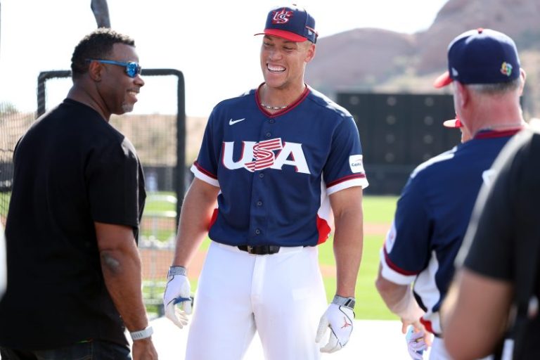 Aaron Judge overcome with emotion putting on Team USA jersey